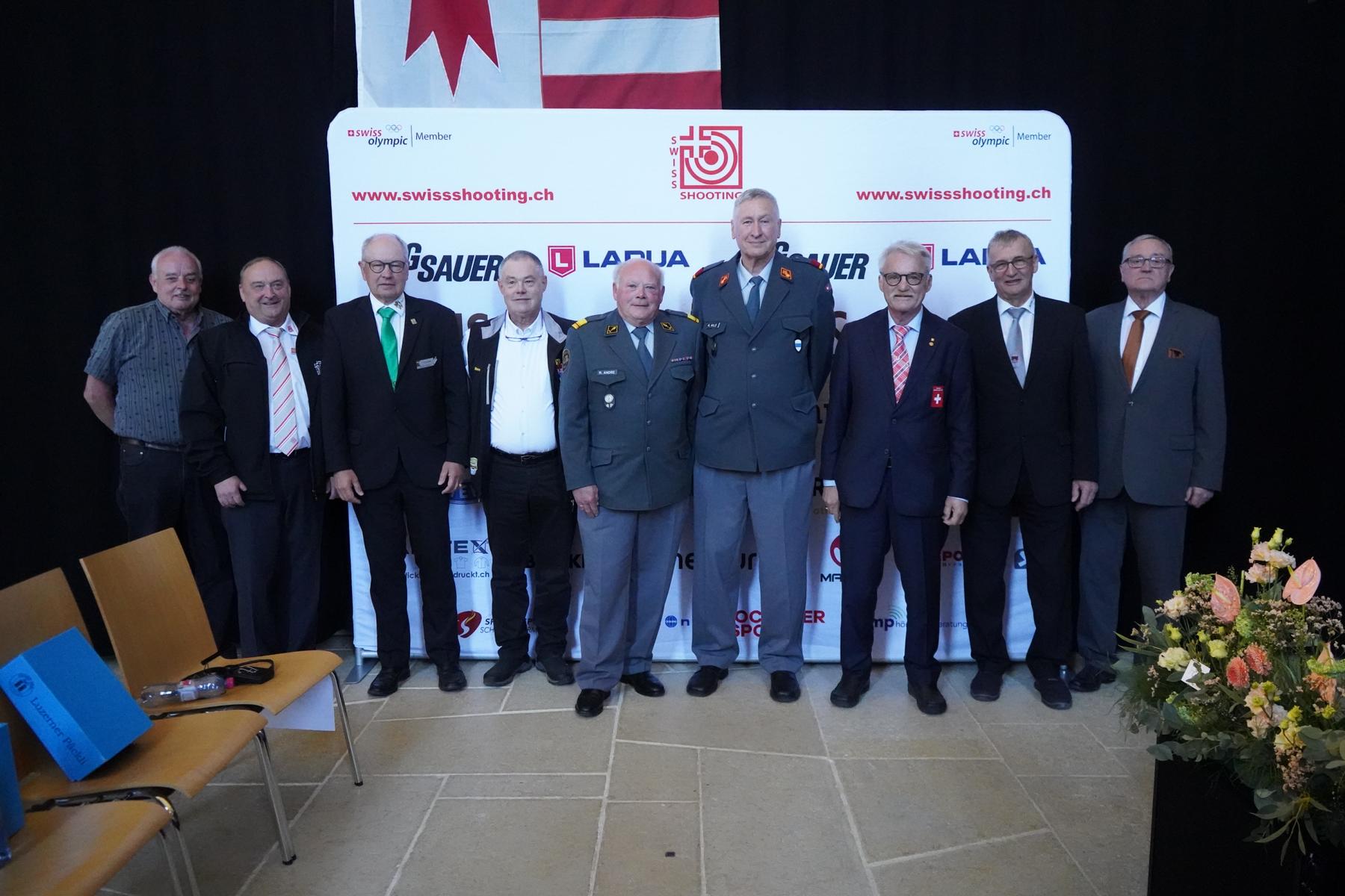 An der SSV DV wurden zahlreiche Funktionsträger für ihre Verdienste geehrt, u.a. Werner Künzler TKSV (dritter von links)