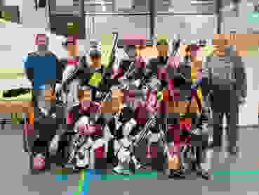 Weinfelden SMM Die Weinfelder Schützinnen mit ihren Betreuern am SSM-Final in Näfels