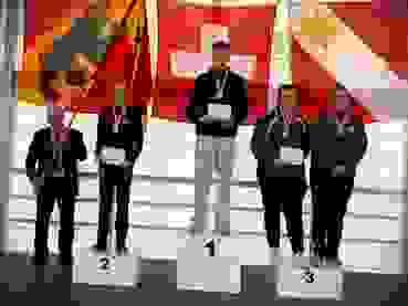Podest Pistole 25M U17 3 Podest Pistole 25m D-U17: 2. Kerstin Dreier, 1. Theodor Reimann, 3. Tom Bischof und Ben Koller